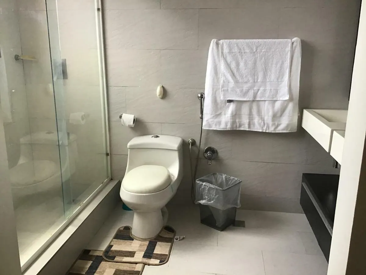 Karlota Suites カラカス